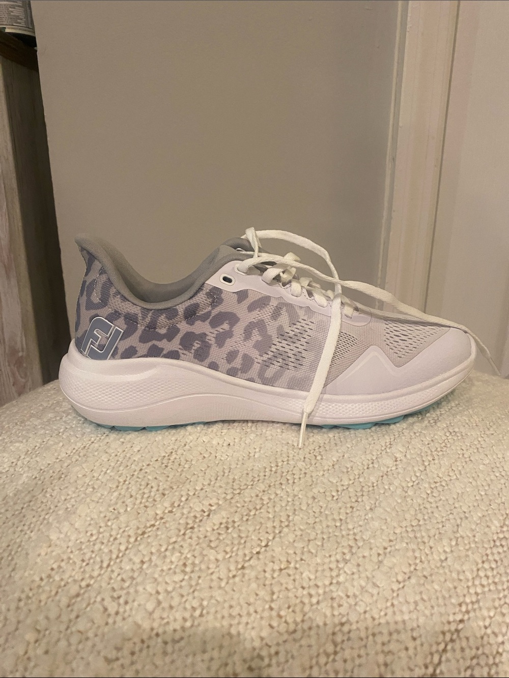 Foot Joy Flex White Leopard Ladies Spikeless Golf Shoe - Picture 10 of 14